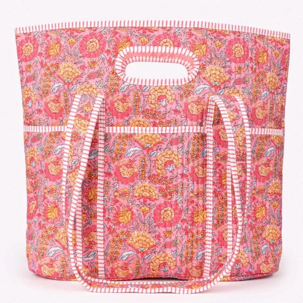 Pink Lily Quilted Tote, Pink, NIB - Picture 3 of 8